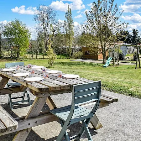 4 Bedroom Gorgeous In Montchamp (Calvados)